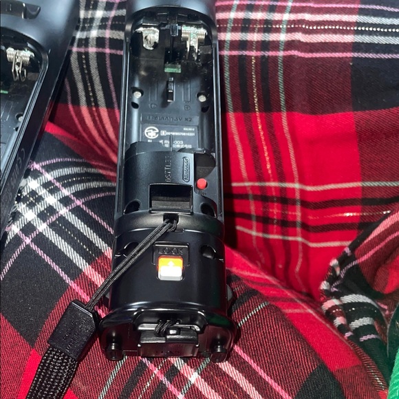 Nintendo Black Wii Remote Controllers with Silicone Sleeve Covers - Picture 8 of 11